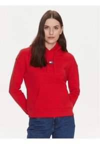 Tommy Jeans Bluza Badge DW0DW17326 Czerwony Boxy Fit. Kolor: czerwony. Materiał: bawełna