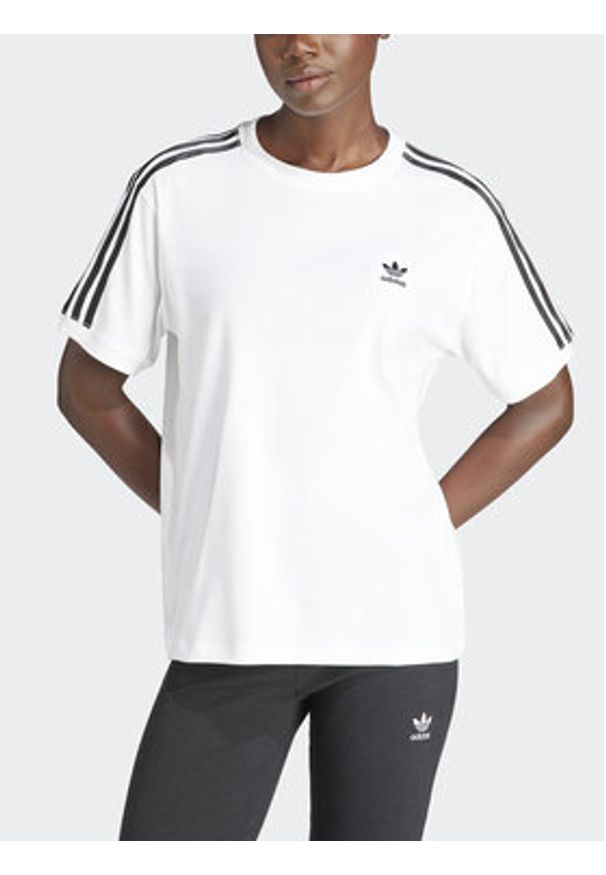 Adidas - adidas T-Shirt 3-Stripes IR8051 Biały Regular Fit. Kolor: biały. Materiał: bawełna