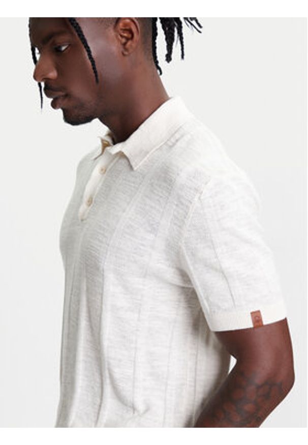 United Colors of Benetton - United Colors Of Benetton Polo 115GK301G Beżowy Regular Fit. Typ kołnierza: polo. Kolor: beżowy. Materiał: bawełna, len