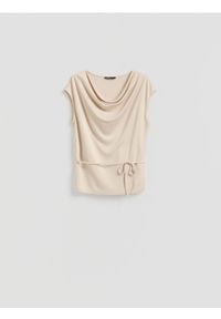 Reserved - Bluzka z modalem - beżowy. Kolor: beżowy. Materiał: dzianina #1