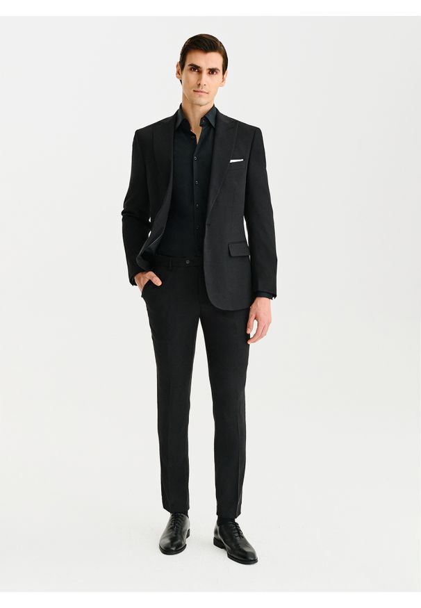 Pako Lorente - PAKO LORENTE – Czarna marynarka garniturowa. Kolor: czarny. Materiał: poliester, elastan, wiskoza. Wzór: gładki. Styl: młodzieżowy