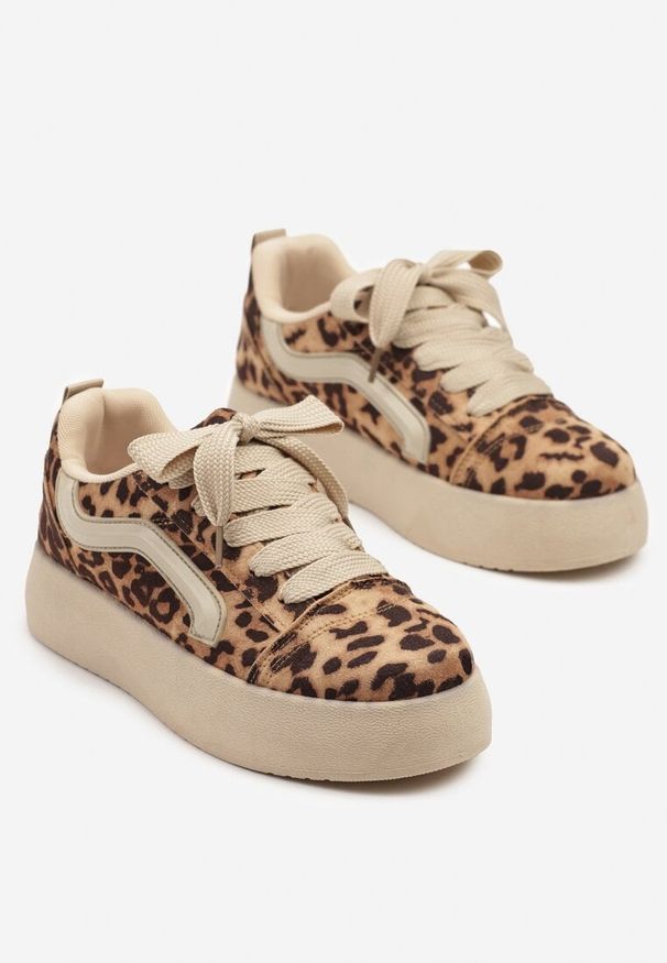 Renee - Panterkowe Sneakersy Kultowe Tenisówki na Grubej Podeszwie Nurisora. Okazja: na co dzień. Nosek buta: okrągły. Materiał: jeans. Szerokość cholewki: normalna