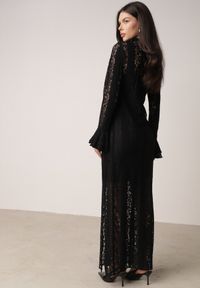 Born2be - Czarna Koronkowa Sukienka o Taliowanym Kroju z Wiązaniem przy Dekolcie Nevellirae. Okazja: na co dzień. Kolor: czarny. Materiał: koronka. Długość rękawa: na ramiączkach. Typ sukienki: proste. Styl: casual, elegancki, klasyczny #2