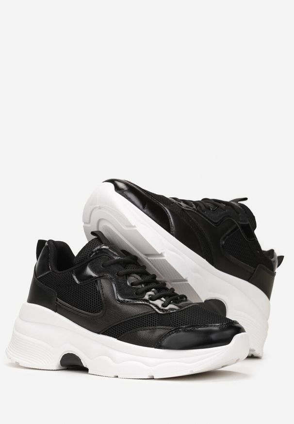 Born2be - Czarne Sneakersy na Grubej Podeszwie z Lakierowanymi Wstawkami Fryda. Kolor: czarny. Materiał: lakier