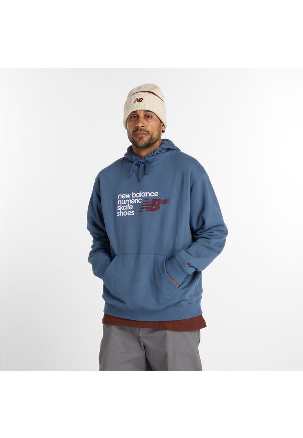Bluza męska New Balance Numeric MT51954VTI – niebieska. Typ kołnierza: kaptur. Kolor: niebieski. Materiał: bawełna, poliester, materiał. Wzór: aplikacja, napisy