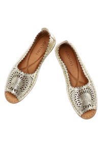Złote Baleriny Ravini Wygodne Obuwie Damskie. Okazja: na co dzień. Kolor: złoty. Szerokość cholewki: normalna. Styl: casual, elegancki #7