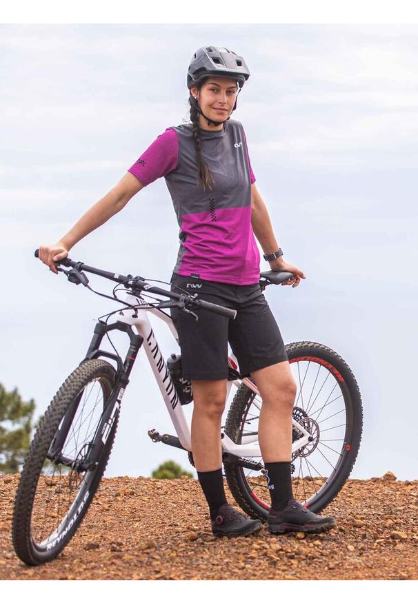 Spodenki rowerowe damskie mtb NORTHWAVE ESCAPE Wmn Baggy czarne. Kolor: czarny