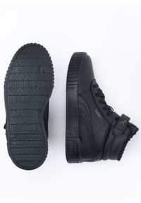 Sneakersy dziecięce czarne Puma Carina 2.0 Mid Wtr Ps. Zapięcie: rzepy. Kolor: czarny. Materiał: syntetyk, guma. Szerokość cholewki: normalna. Sezon: lato