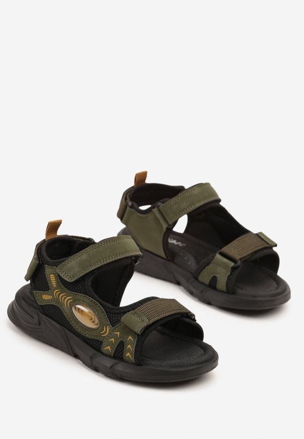 Born2be - Zielone Sandały w Sportowym Stylu ze Skórzaną Wkładką Addnorie. Okazja: na spacer, na co dzień. Zapięcie: rzepy. Kolor: zielony. Materiał: skóra. Styl: sportowy