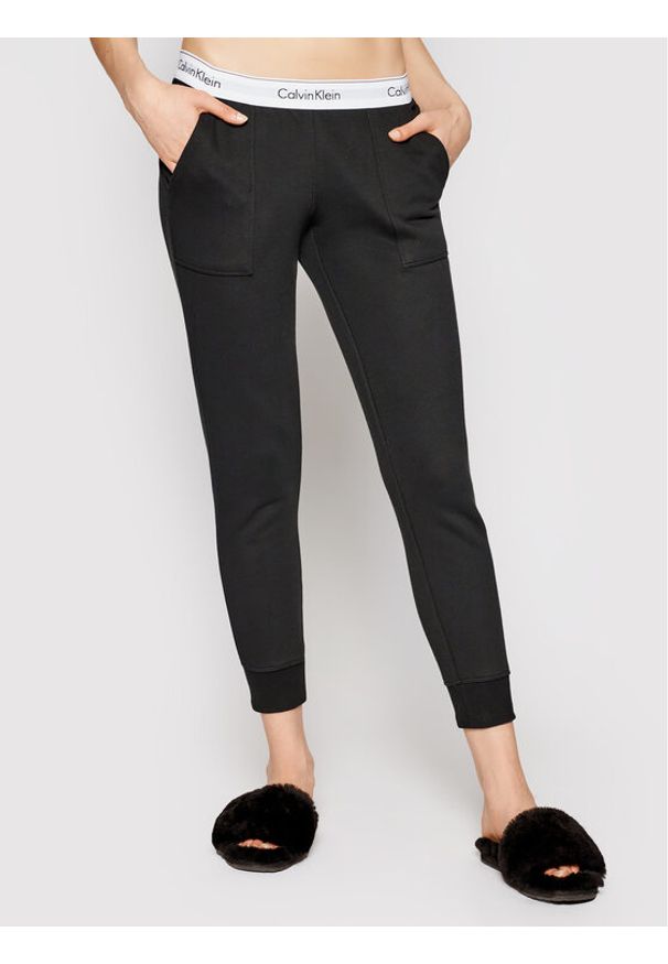 Calvin Klein Underwear Spodnie dresowe 0000QS5716E Czarny Regular Fit. Kolor: czarny. Materiał: dresówka, bawełna