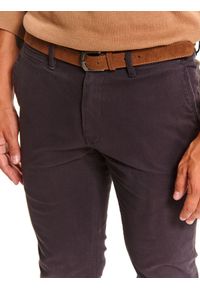 TOP SECRET - Spodnie chino strukturalne z paskiem slim. Kolor: brązowy. Długość: długie. Sezon: zima. Styl: elegancki #2