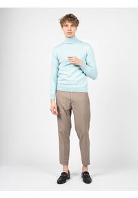 Takeshy Kurosawa Sweter | 83475 | Maglia D/Vita Calato Lana | Mężczyzna | Błękitny. Okazja: na co dzień. Typ kołnierza: golf. Kolor: niebieski. Materiał: akryl, wełna. Styl: casual