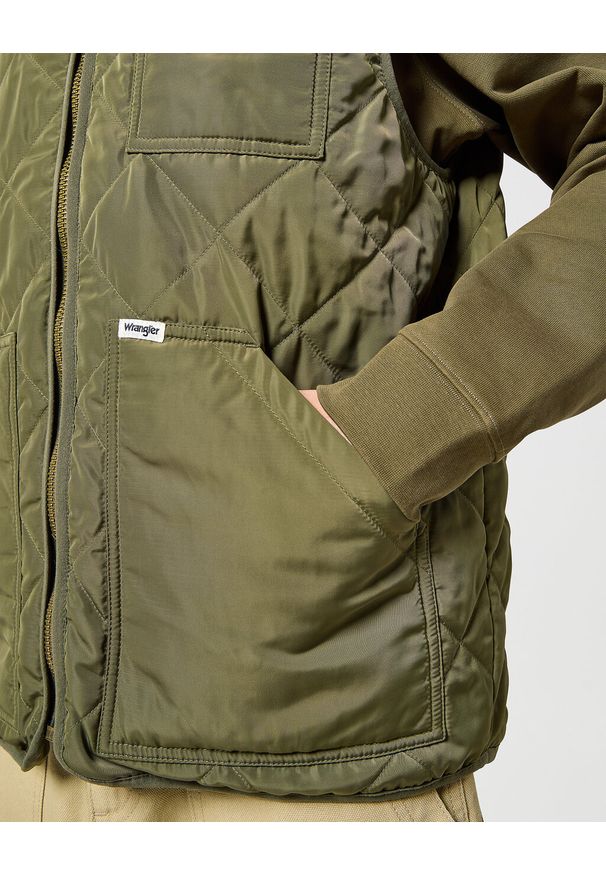 Wrangler - WRANGLER MĘSKA KAMIZELKA ELEVATED VEST IVY GREEN 112357210 W44E016396