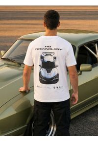 Sinsay - Bawełniana koszulka z nadrukiem na plecach - biały. Kolor: biały. Materiał: bawełna. Wzór: nadruk #1