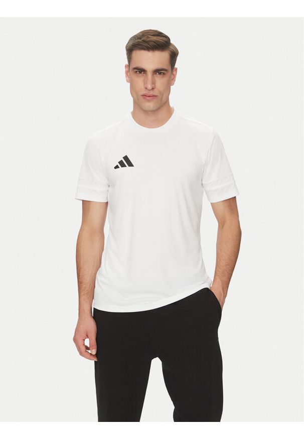 Adidas - adidas Koszulka techniczna Squadra 25 Jersey JG5834 Biały Slim Fit. Kolor: biały. Materiał: syntetyk