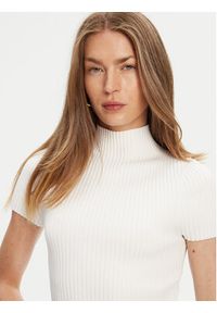 Guess Sweter W5YR04 Z0040 Biały Regular Fit. Kolor: biały. Materiał: syntetyk #4