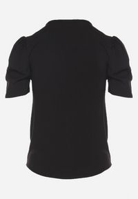 Born2be - Czarny T-shirt z Dekoltem w Serek Sunesse. Okazja: na co dzień. Typ kołnierza: dekolt w serek. Kolor: czarny. Materiał: jeans. Styl: klasyczny, casual #7