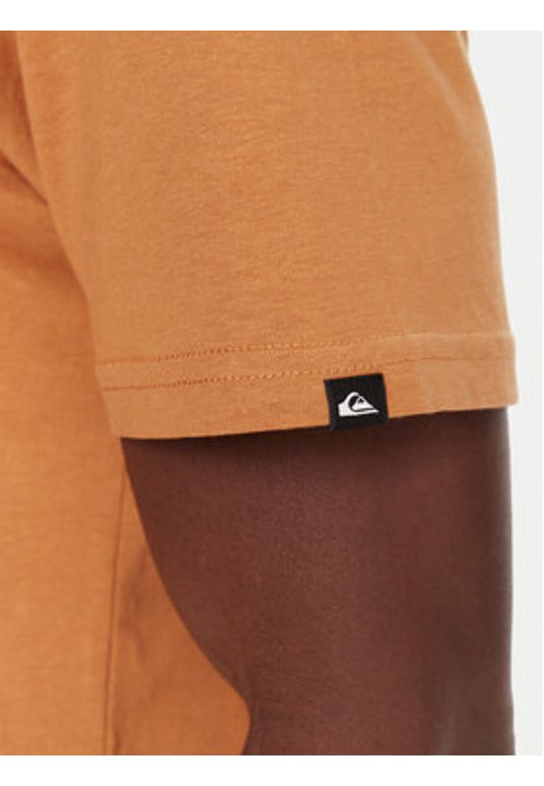 Quiksilver T-Shirt Ev Mini Logo Ss EQYZT08181 Pomarańczowy Regular Fit. Kolor: pomarańczowy. Materiał: bawełna