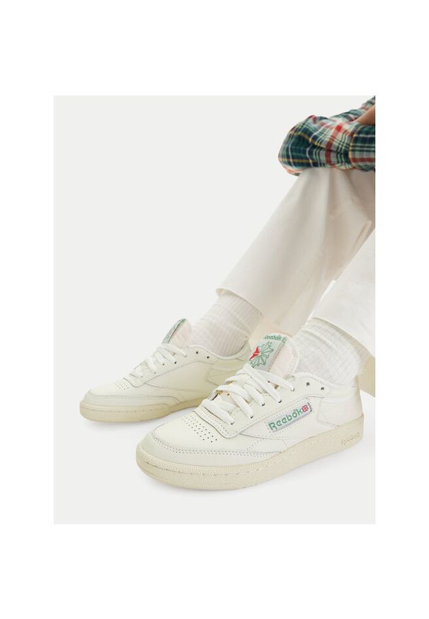 Sneakersy Reebok. Kolor: kremowy. Model: Reebok Club