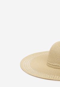 Renee - Beżowy Kapelusz Plażowy z Plecionki w stylu Boho Amicuralia. Kolor: beżowy. Materiał: materiał. Sezon: lato. Styl: boho