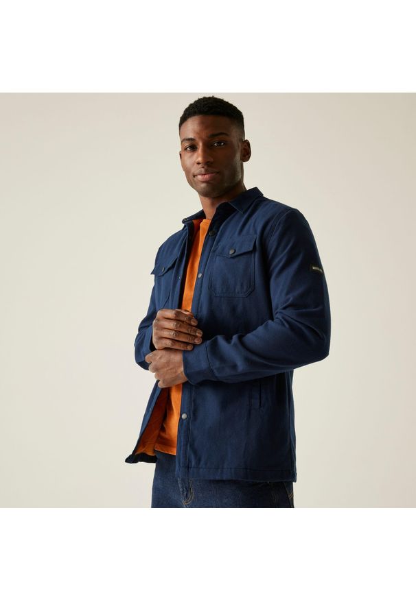 Regatta - Koszula męska Spennith Shacket. Kolor: niebieski. Materiał: bawełna, polar. Sport: turystyka piesza