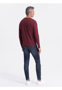 Ombre Clothing - Męski longsleeve bez nadruku z dekoltem w serek - bordowy V8 - Rozmiar: XXL. Okazja: na co dzień. Typ kołnierza: dekolt w serek. Kolor: czerwony. Materiał: materiał, bawełna. Długość rękawa: długi rękaw. Długość: długie. Wzór: gładki, jednolity. Styl: klasyczny, casual, elegancki #3