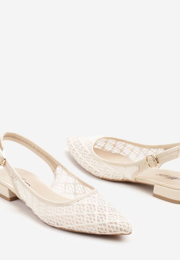 Born2be - Beżowe Sandały z Ażurowej Siateczki z Noskiem w Szpic Neoreth. Okazja: na co dzień. Zapięcie: pasek. Kolor: beżowy. Materiał: jeans. Wzór: ażurowy. Obcas: na obcasie. Styl: casual, elegancki, klasyczny, wizytowy. Wysokość obcasa: średni