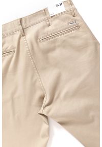 Wrangler - WRANGLER SPODNIE MĘSKIE CHINO CAMEL WASHED W16LHE49J. Materiał: materiał