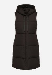 Born2be - Czarna Pikowana Kamizelka z Kapturem Wykończona Napami Prineria. Okazja: na co dzień. Typ kołnierza: kaptur. Kolor: czarny. Materiał: jeans. Styl: casual, elegancki #3