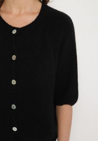 Born2be - Czarny Kardigan z Wełną z Rękawami Długości 3/4 Iffolara. Okazja: na co dzień. Kolor: czarny. Materiał: wełna. Styl: klasyczny, elegancki, casual