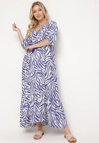 Born2be - Granatowa Sukienka z Bawełny i Wiskozy w Abstrakcyjne Paski ze Sznurkiem w Talii Navarae. Okazja: na co dzień. Kolor: niebieski. Materiał: bawełna, wiskoza. Wzór: paski. Typ sukienki: proste. Styl: wizytowy, casual #4