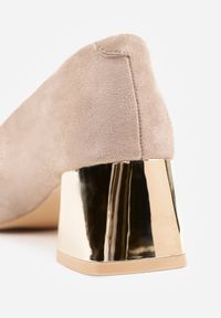 Born2be - Ciemnobeżowe Czółenka Vices ze Skórzaną Wkładką i Metalicznym Słupkiem Asevine. Okazja: na co dzień, na spotkanie biznesowe, do pracy. Kolor: beżowy. Materiał: skóra. Obcas: na słupku. Styl: casual, biznesowy, elegancki, klasyczny #8