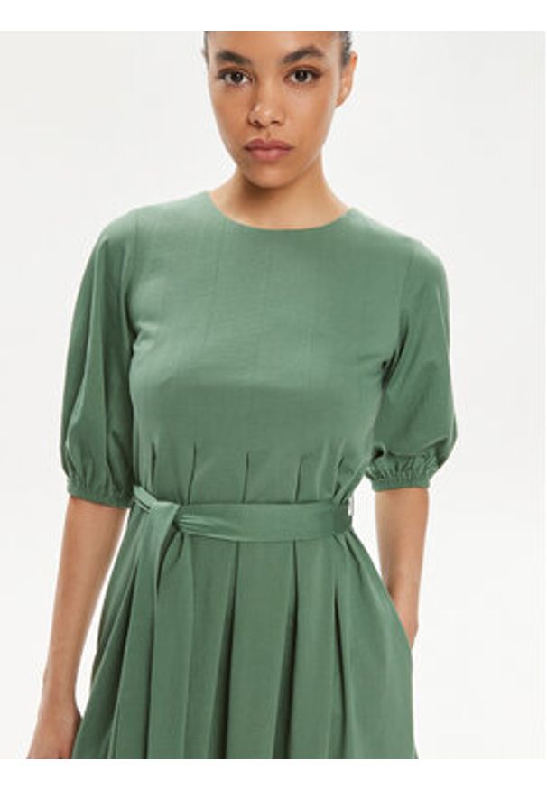 Weekend Max Mara Sukienka codzienna Jumbo 2415621072 Zielony Regular Fit. Okazja: na co dzień. Kolor: zielony. Materiał: bawełna. Typ sukienki: proste. Styl: casual