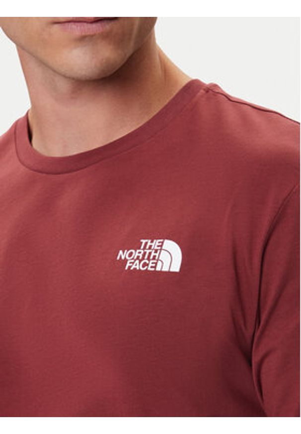 The North Face T-Shirt Redbox NF0A87NP Czerwony Regular Fit. Kolor: czerwony. Materiał: bawełna
