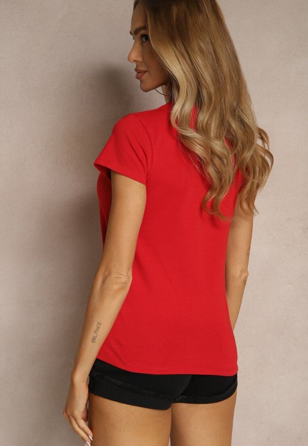 Renee - Czerwony Basicowy T-shirt z Bawełny Mevolena. Okazja: na co dzień. Kolor: czerwony. Materiał: bawełna. Styl: klasyczny, casual