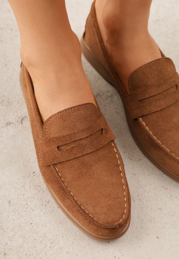 Renee - Brązowe Mokasyny Casual VICES z Imitacji Zamszu z Wkładką ze Skóry Naturalnej Sheiris. Okazja: na co dzień. Kolor: brązowy. Materiał: zamsz, skóra. Styl: casual