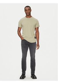 Calvin Klein Jeans T-Shirt J30J323482 Beżowy Regular Fit. Kolor: beżowy. Materiał: bawełna #3