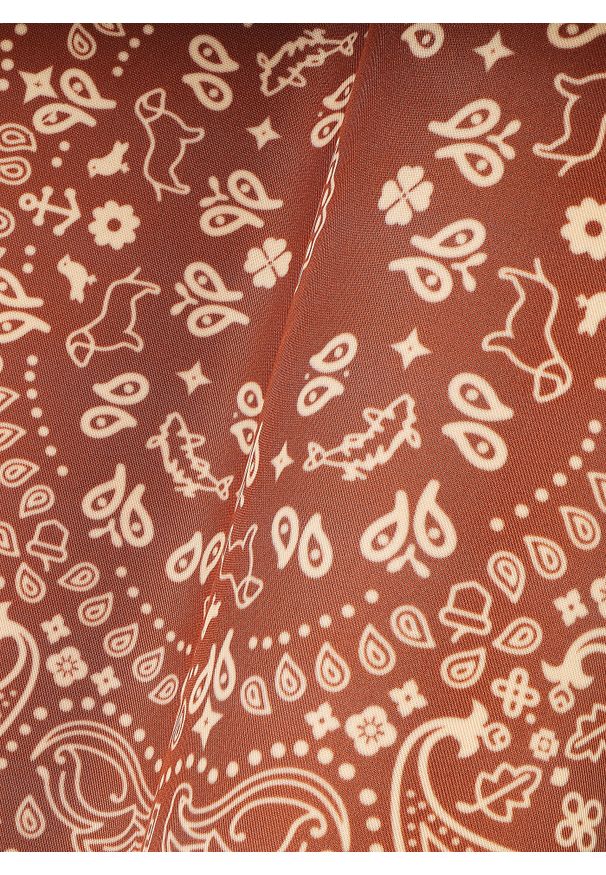 Pako Lorente - PAKO LORENTE - Jasnobrązowa poszetka we wzór. Kolor: brązowy. Materiał: poliester. Wzór: geometria