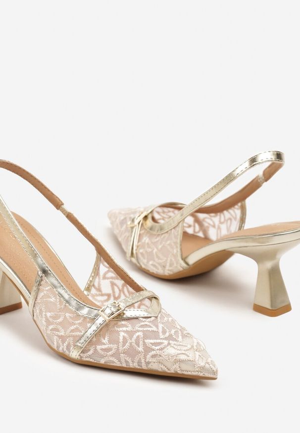 Born2be - Złote Sandały Vices na Obcasie Kaczuszka i Haftem na Cholewce Telisia. Okazja: na co dzień. Kolor: złoty. Wzór: haft. Sezon: lato. Obcas: na obcasie. Styl: elegancki, casual. Wysokość obcasa: średni