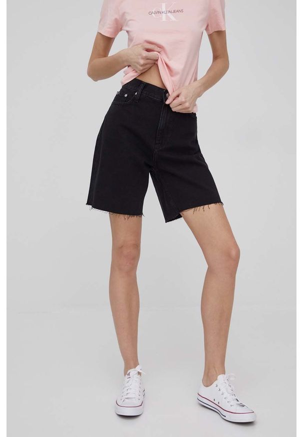 Calvin Klein Jeans szorty jeansowe damskie kolor czarny gładkie high waist. Okazja: na co dzień. Stan: podwyższony. Kolor: czarny. Materiał: denim. Wzór: gładki. Styl: casual