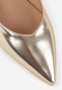 Renee - Złote Sandały Slingback Vices z Wkładką ze Skóry Naturalnej Lisanilis. Okazja: na spotkanie biznesowe, na spacer. Zapięcie: pasek. Kolor: złoty. Materiał: skóra. Obcas: na obcasie. Styl: biznesowy #4