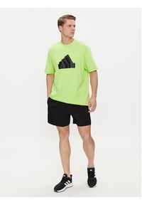 Adidas - adidas T-Shirt IN1627 Zielony Loose Fit. Kolor: zielony. Materiał: bawełna #4