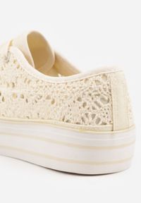 Born2be - Jasnobeżowe Ażurowe Trampki Przed Kostkę Russi. Wysokość cholewki: przed kostkę. Kolor: beżowy. Materiał: jeans. Wzór: ażurowy #4