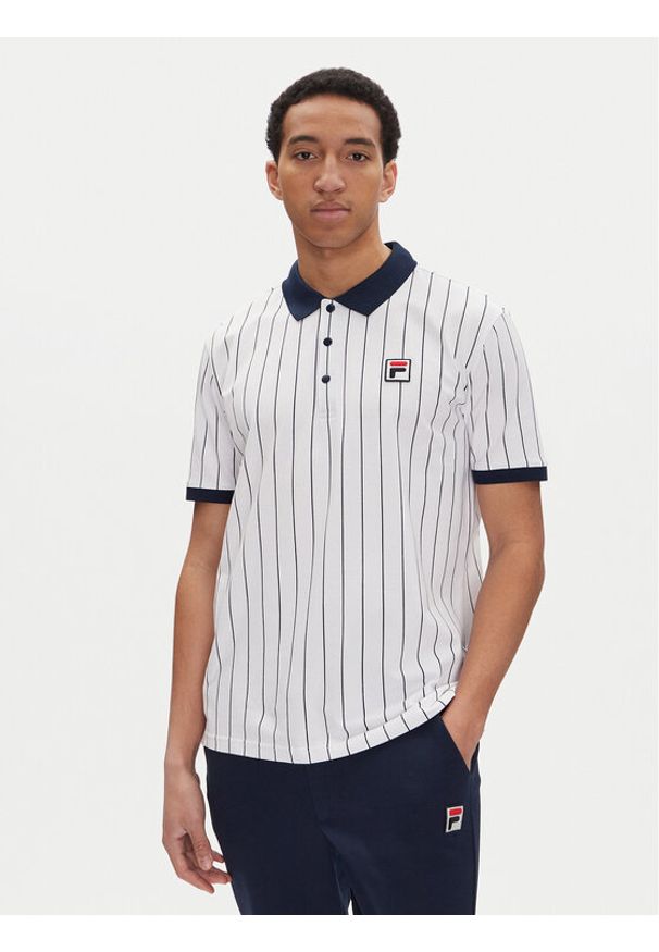 Fila Polo Linter FAM0923 Biały Regular Fit. Typ kołnierza: polo. Kolor: biały. Materiał: bawełna