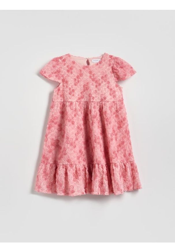 Reserved - Strukturalna sukienka - różowy. Kolor: różowy. Materiał: dzianina