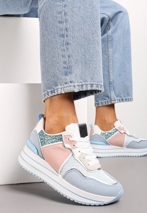 Born2be - Niebieskie Sneakersy na Grubej Podeszwie Ozdobione Brokatem Petasse. Okazja: na co dzień. Kolor: niebieski. Wzór: aplikacja