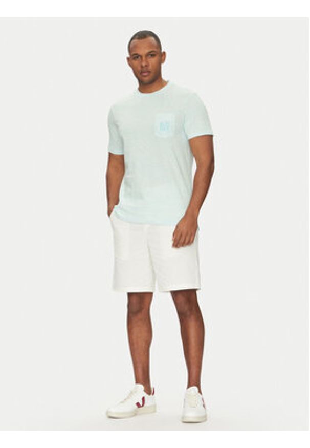 Blend T-Shirt 20718299 Zielony Regular Fit. Kolor: zielony. Materiał: bawełna