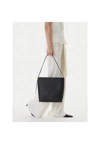 Torebka Coccinelle. Kolor: czarny #1