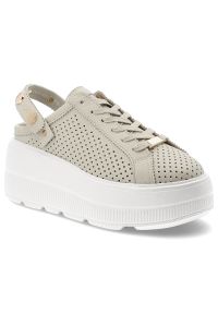 Klapki damskie S.Barski, ze skóry naturalnej licowej ażurowa cholewka platforma sznurowane styl casual, beżowe, LR61-7088. Okazja: na co dzień. Kolor: beżowy. Materiał: skóra. Wzór: ażurowy. Sezon: lato. Obcas: na platformie. Styl: casual #1