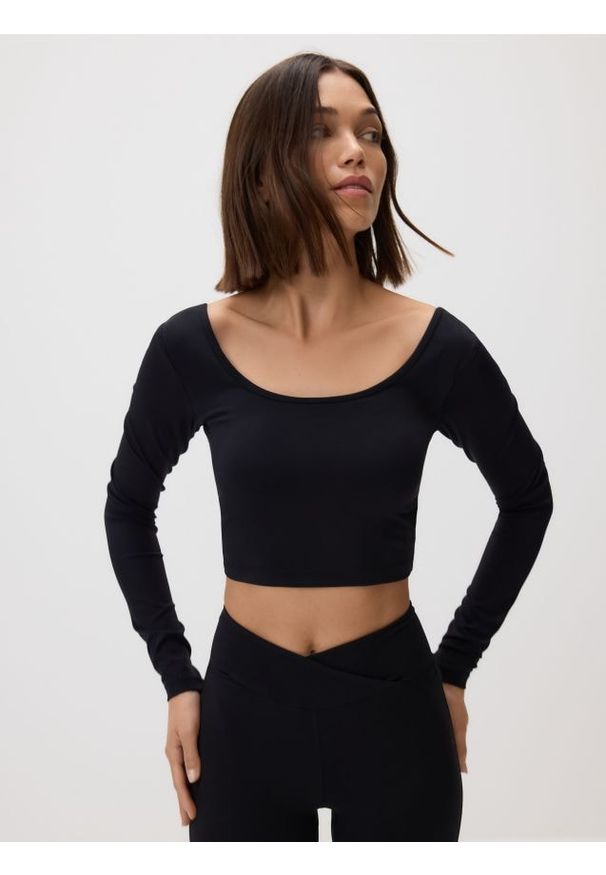 Reserved - Top - czarny. Kolor: czarny. Materiał: dzianina. Wzór: gładki